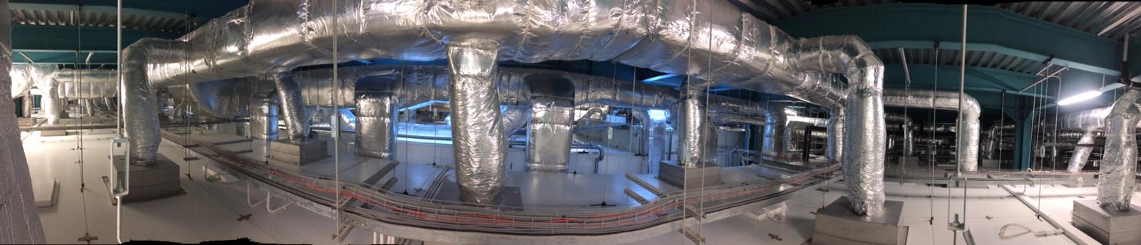 Fabrikada mekanik montaj ve borulama çalışması